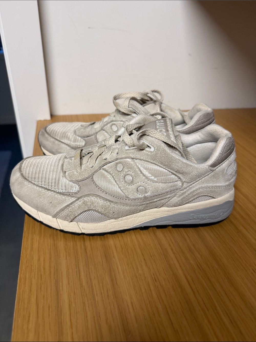 Saucony Shadow 6000 Sneakers - 9W/7.5M